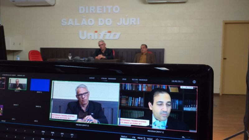 ebate Virtual "Reformas Trabalhistas: até onde se pode ir?", com o Prof. Dr. Luciano Martinez, Juiz do Trabalho da 9ª Vara do Trabalho de Salvador/BA e Prof. de Direito do Trabalho e da Seguridade Social da UFBA